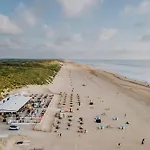 Family With Terrace And Parking Alpesi faház Zandvoort
