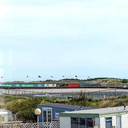 شاليه Family With Terrace And Parking