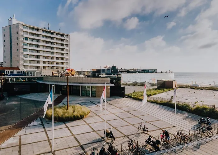 Family With Terrace And Parking