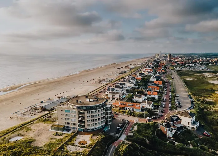 Family With Terrace And Parking *