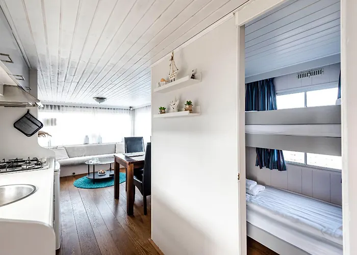 شاليه Family With Terrace And Parking