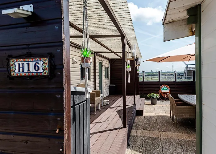 شاليه Family With Terrace And Parking زاندفورت