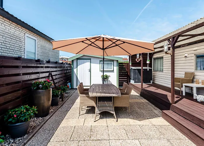 Family With Terrace And Parking زاندفورت