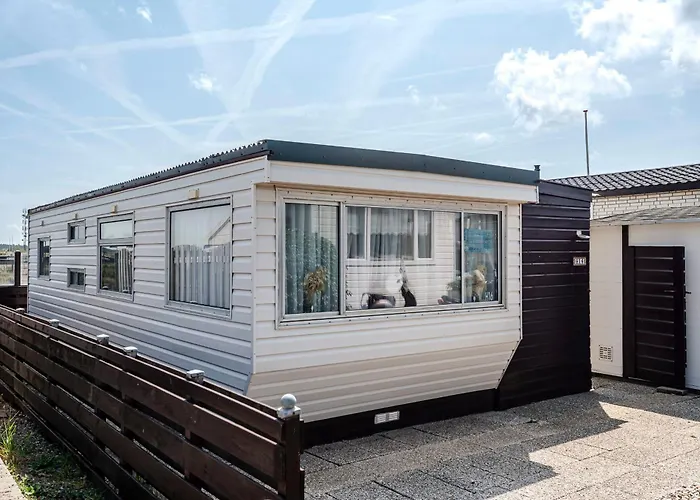 شاليه Family With Terrace And Parking *